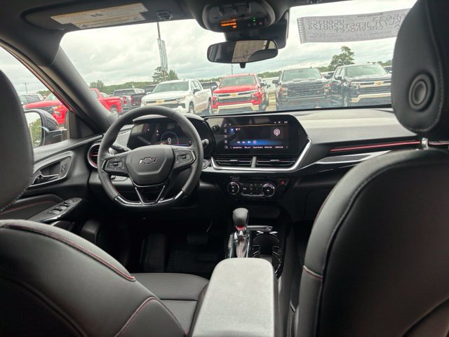 New 2026 Chevrolet Trax RS w/ Sunroof Package FWD image 13