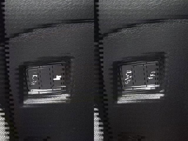 Used 2019 INFINITI Q60 3.0t Luxe w/ Essential Package image 18