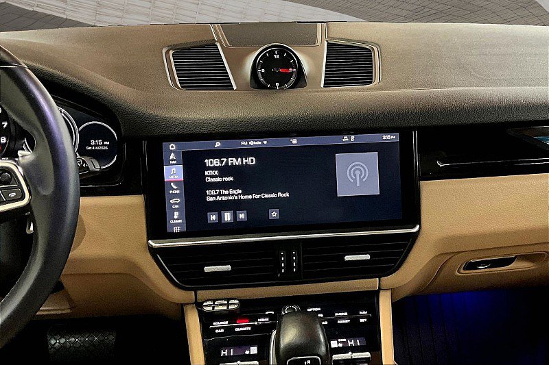 Used 2019 Porsche Cayenne AWD/4WD image 6