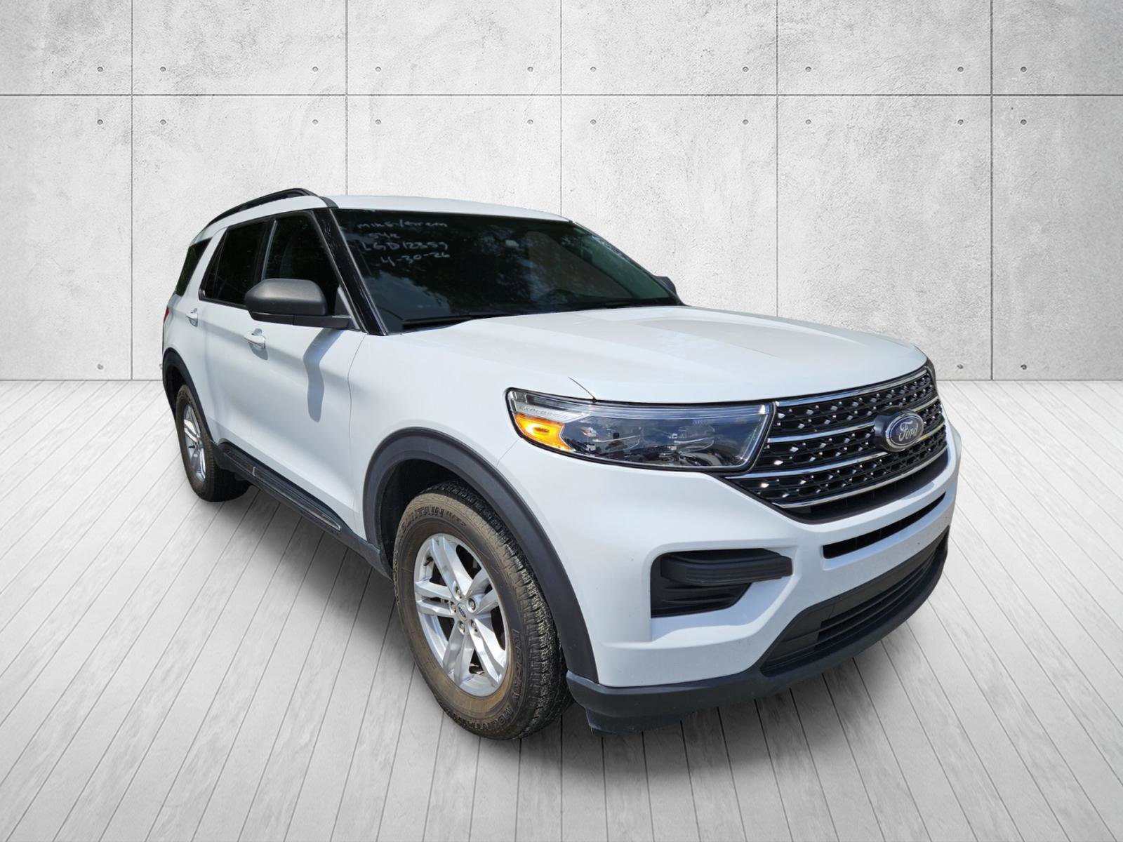 Used 2020 Ford Explorer XLT AWD/4WD image 2
