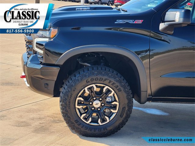 Used 2024 Chevrolet Silverado 1500 ZR2 w/ Technology Package image 11