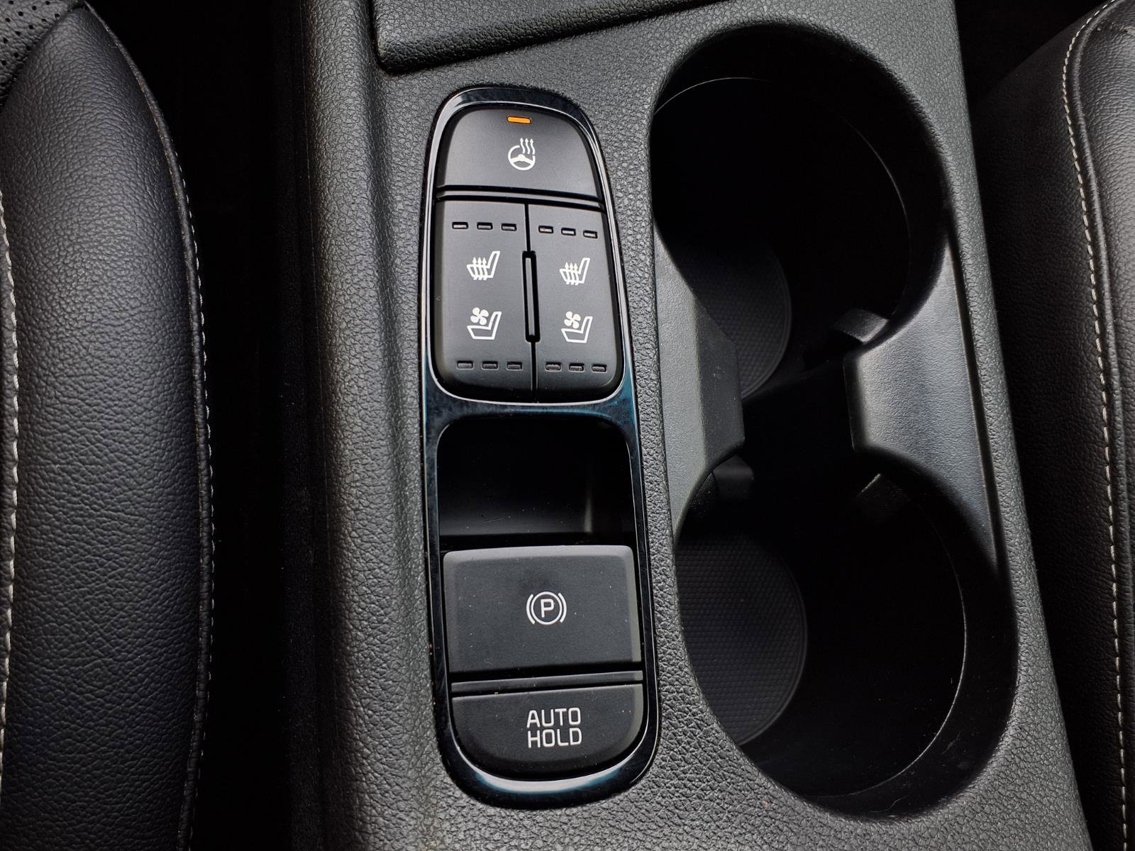 Used 2020 Kia Niro EX Premium image 21