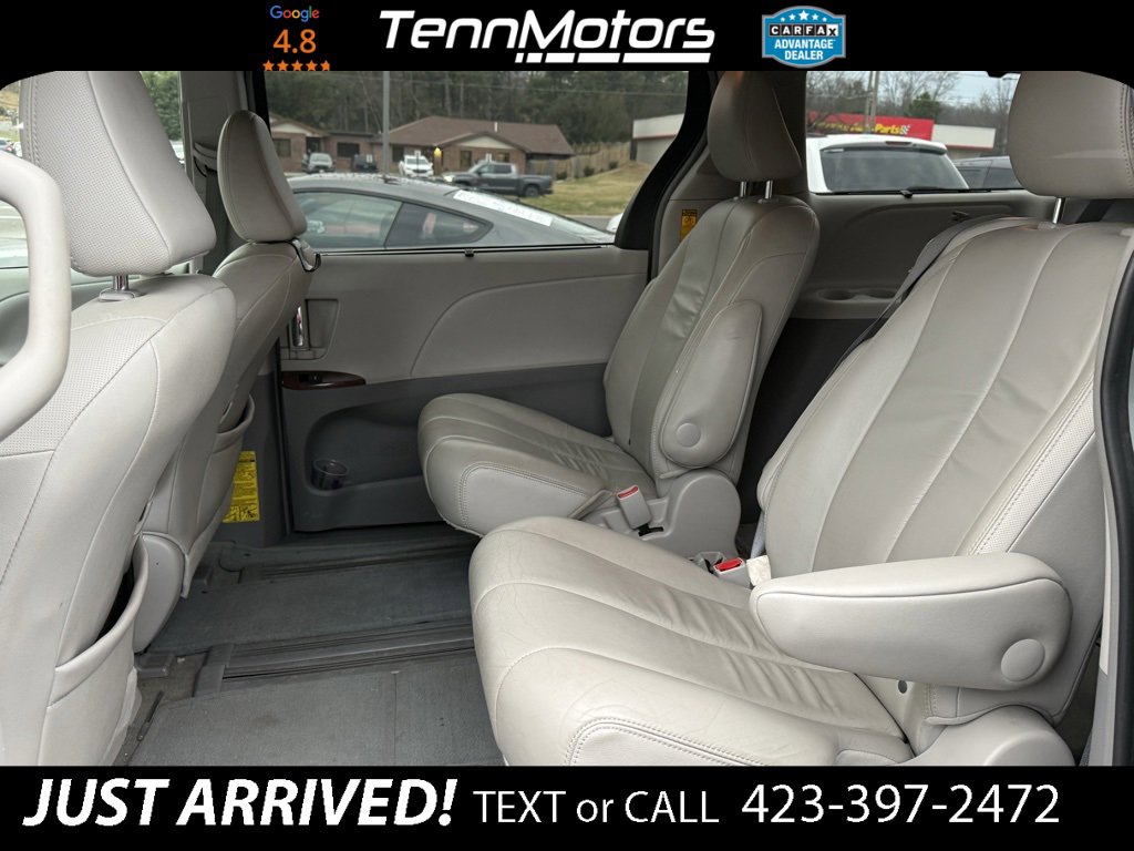 Used 2014 Toyota Sienna XLE image 11