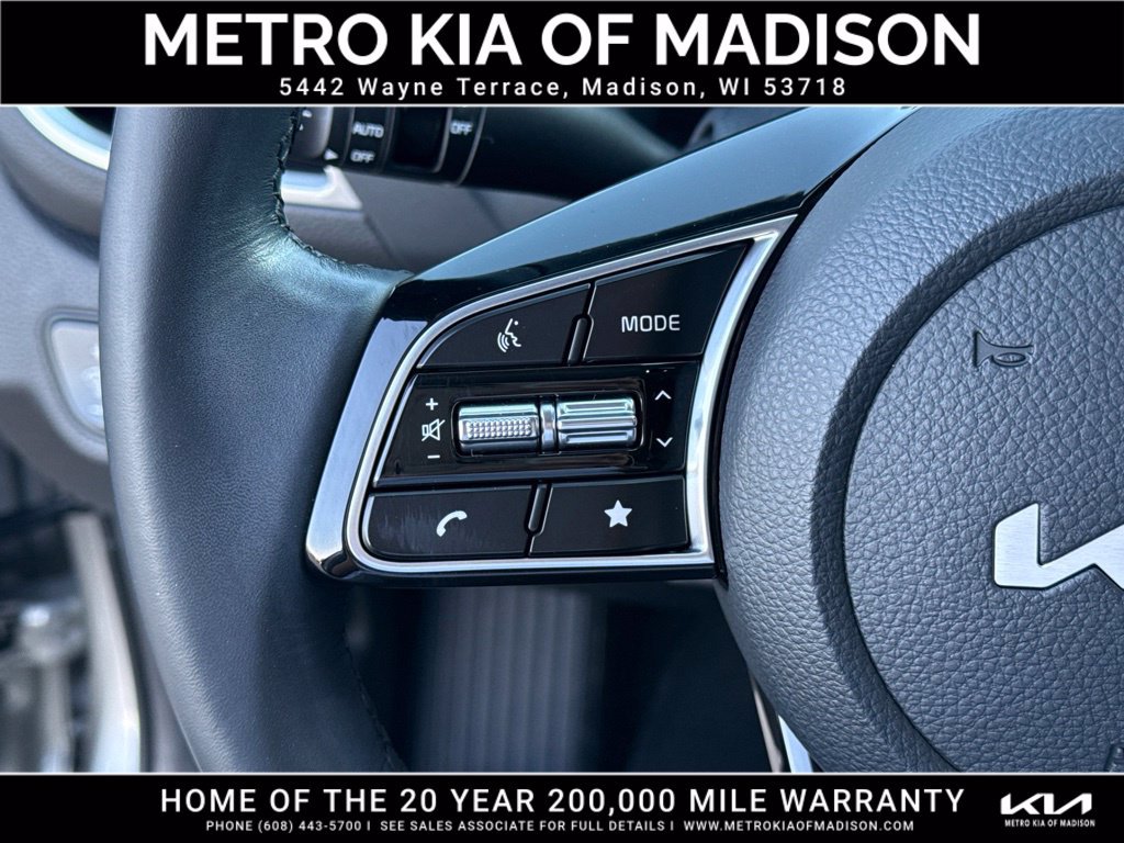 Used 2025 Kia Seltos EX w/ EX Sunroof Package AWD/4WD image 19