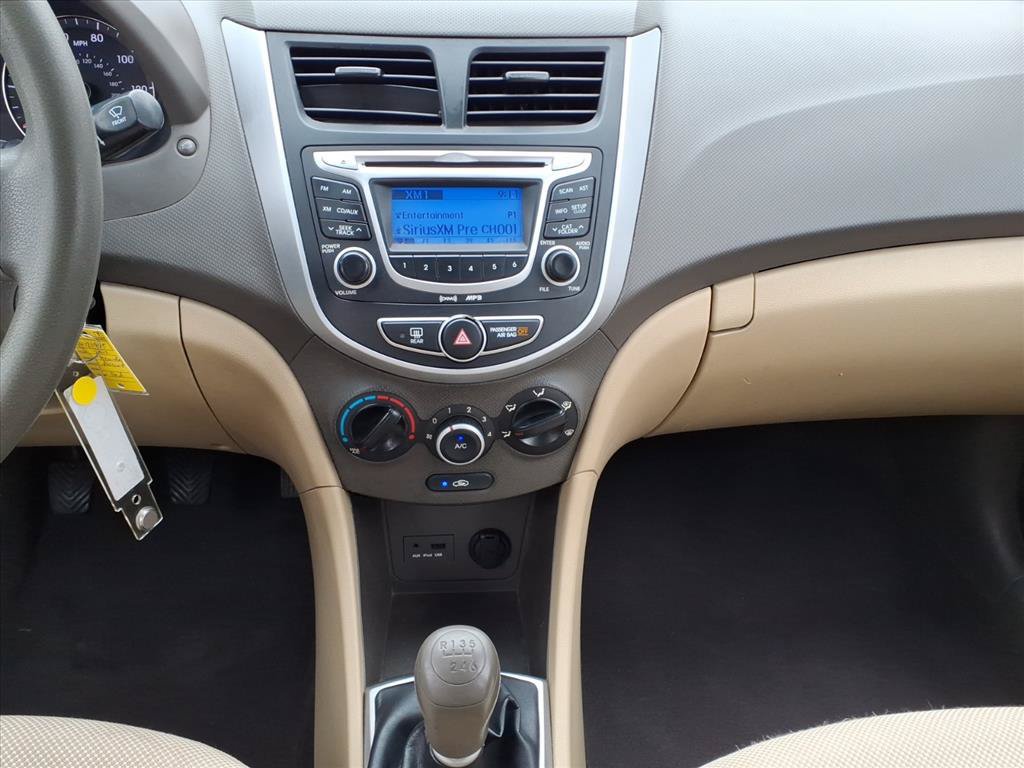 Used 2012 Hyundai Accent GLS w/ Comfort Pkg 2 FWD image 27