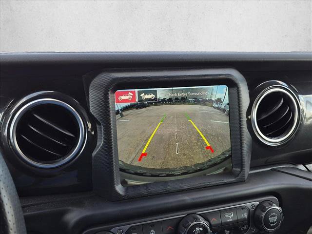 Used 2022 Jeep Wrangler Unlimited Rubicon w/ Trailer Tow Package AWD/4WD image 10