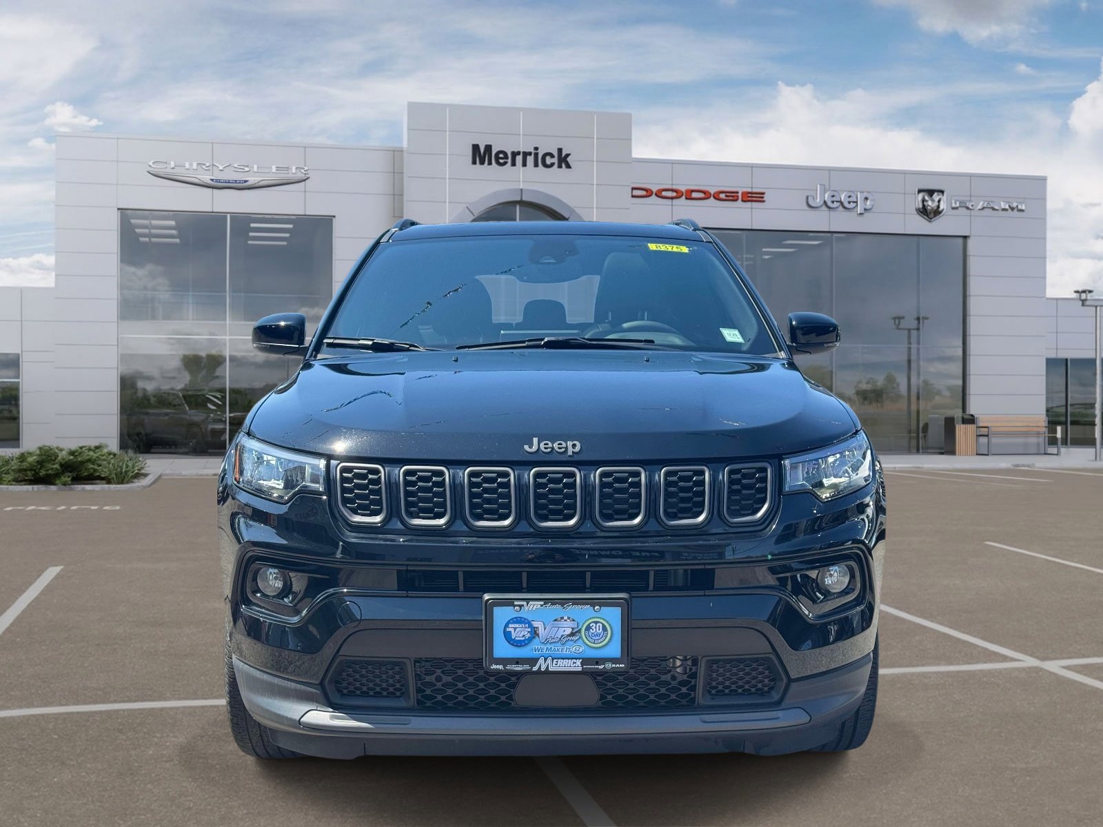 Used 2025 Jeep Compass Limited w/ Sun & Sound Group AWD/4WD image 3