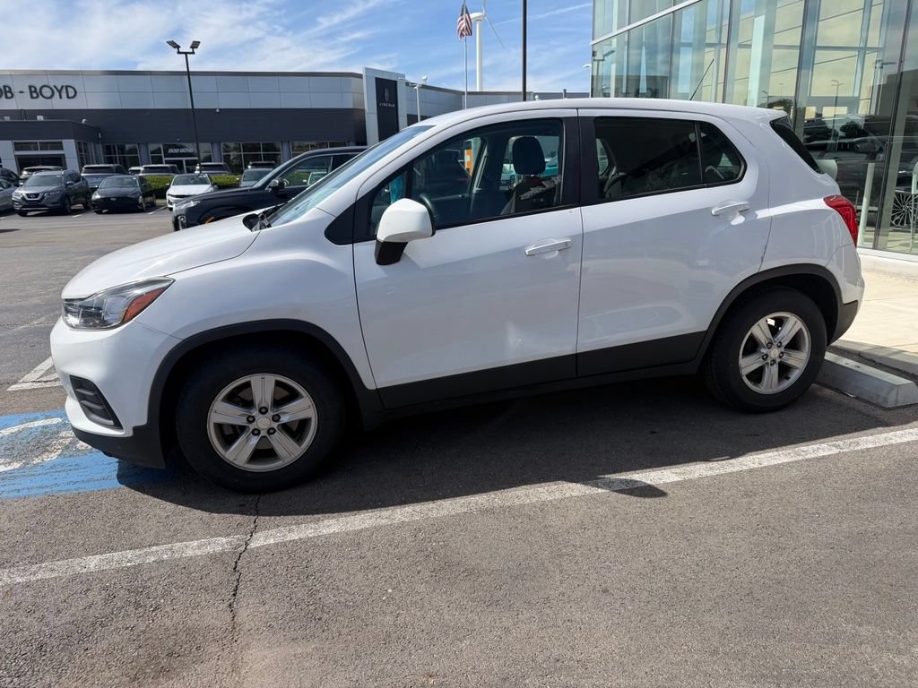 Used 2020 Chevrolet Trax LS FWD image 1