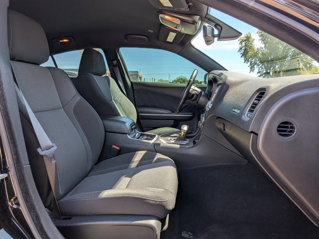 Used 2019 Dodge Charger SXT AWD/4WD image 15