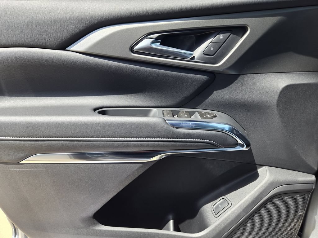 New 2026 Chevrolet Traverse LT FWD image 24