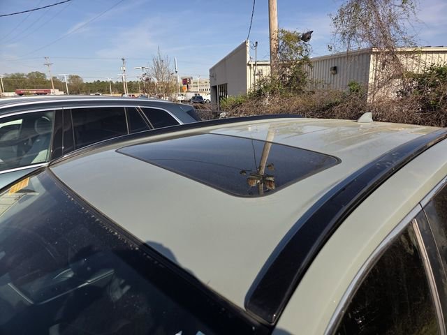 Used 2022 Toyota RAV4 XLE w/ Convenience Package image 4