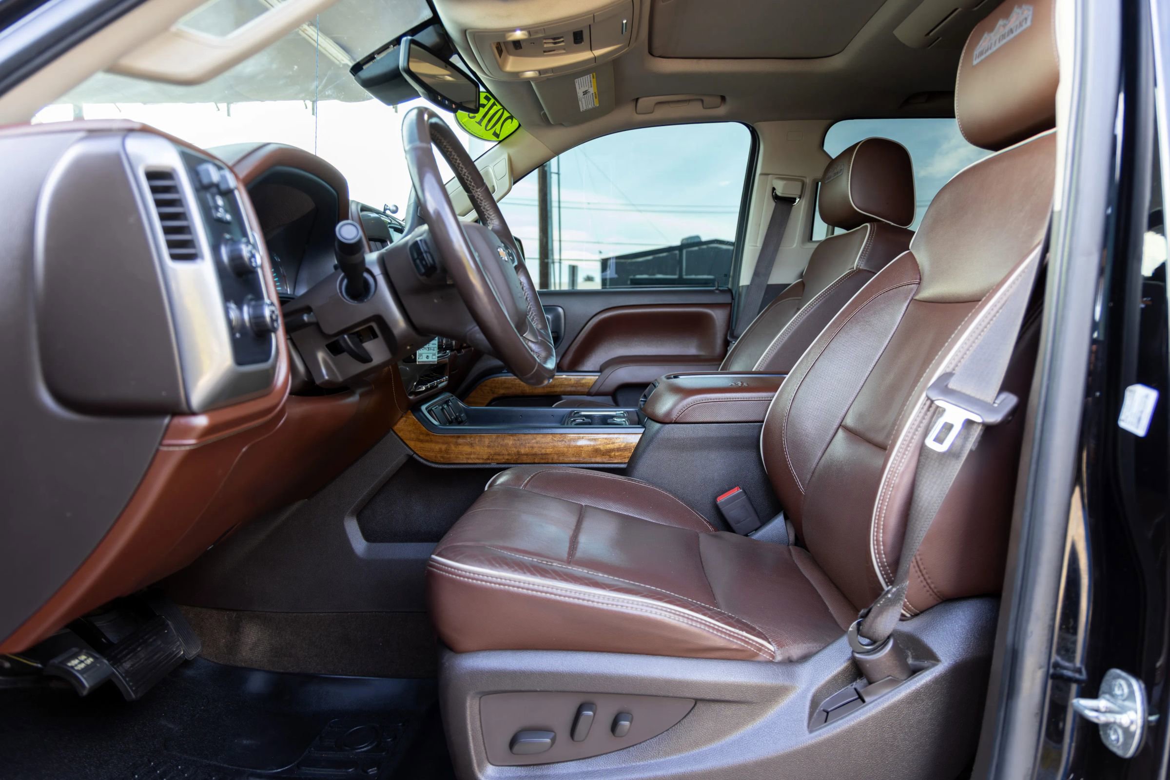 Used 2015 Chevrolet Silverado 1500 High Country image 12