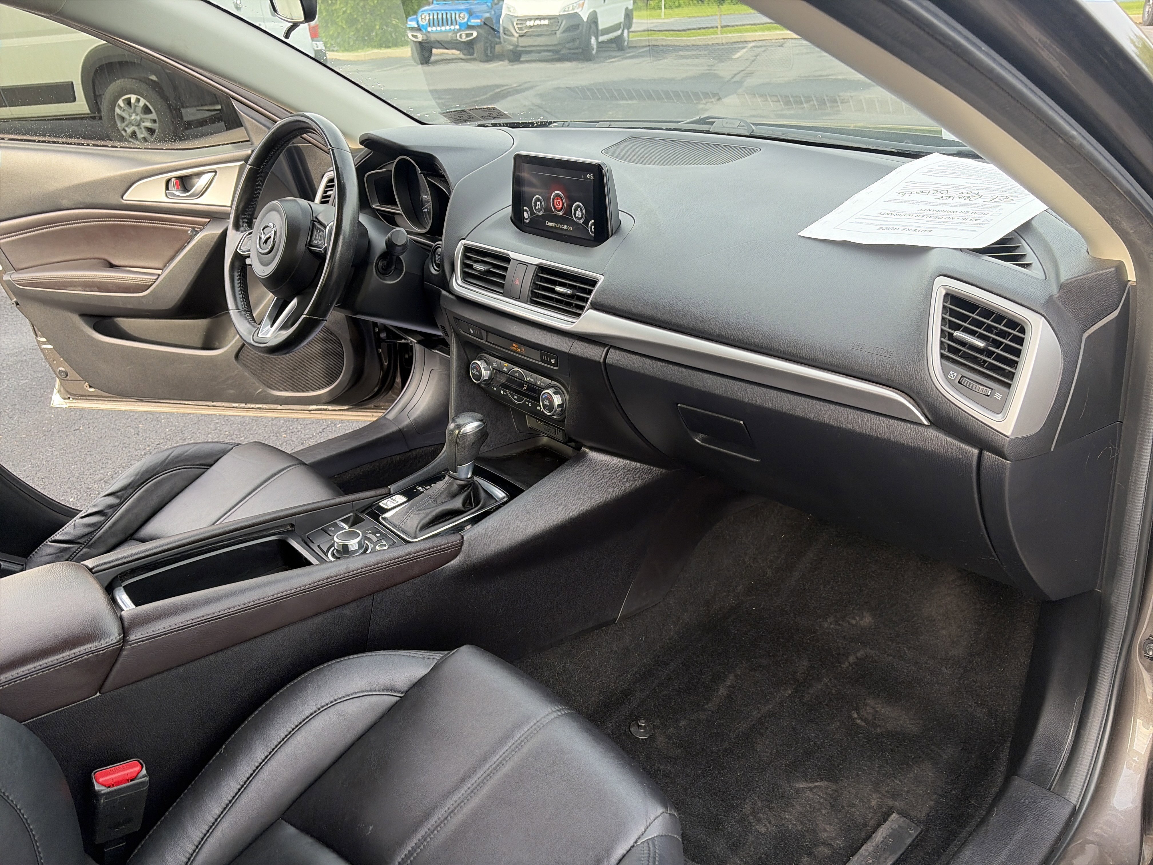 Used 2017 MAZDA MAZDA3 Touring FWD image 26