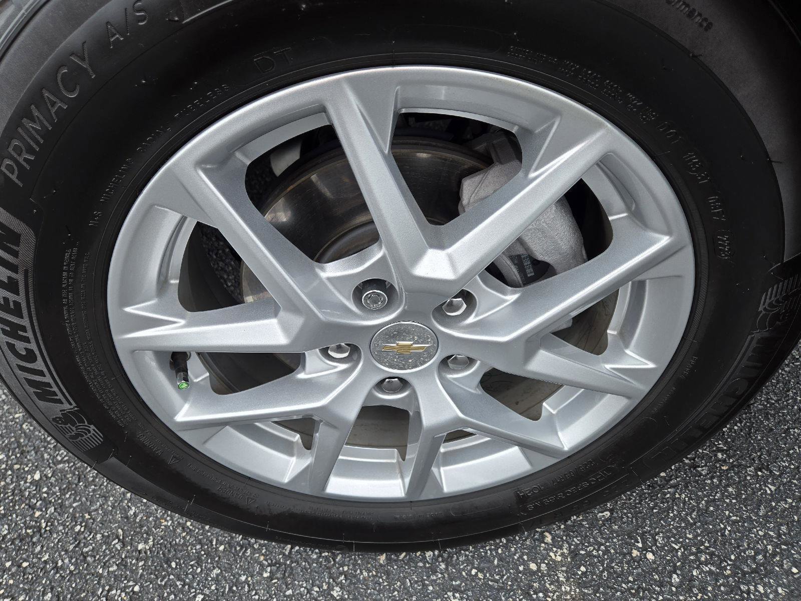 Used 2024 Chevrolet Equinox LS image 14