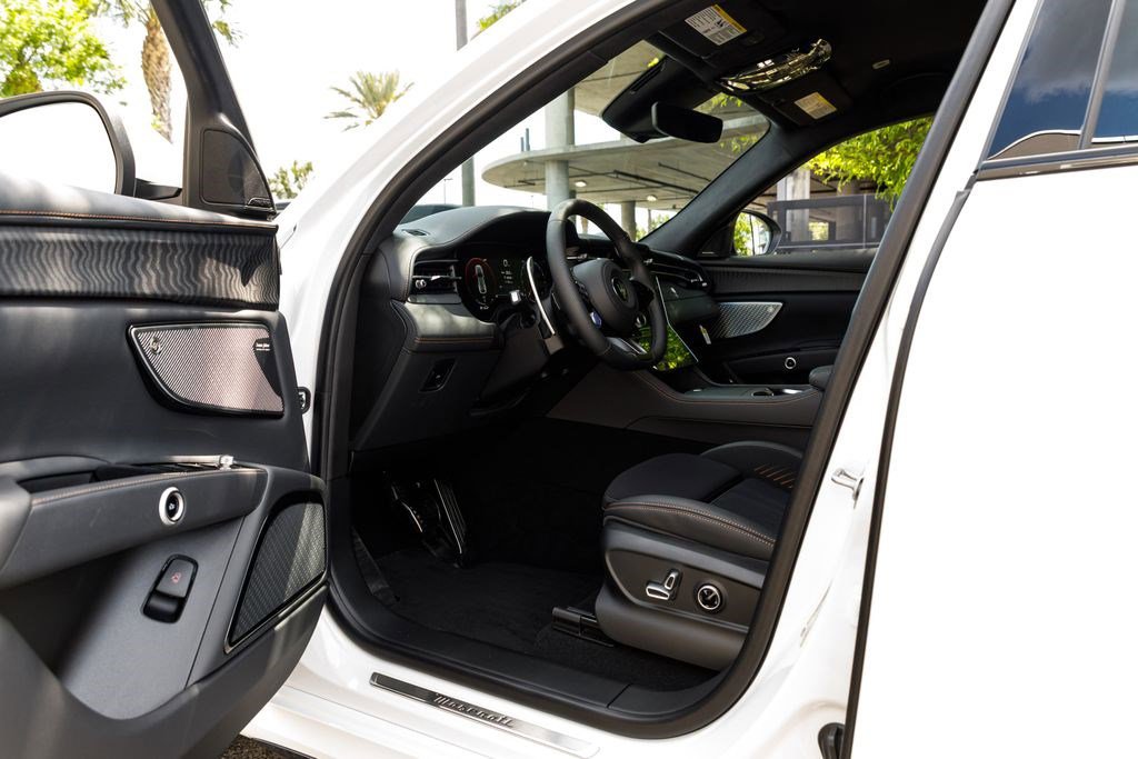 New 2026 Maserati Grecale Modena image 26