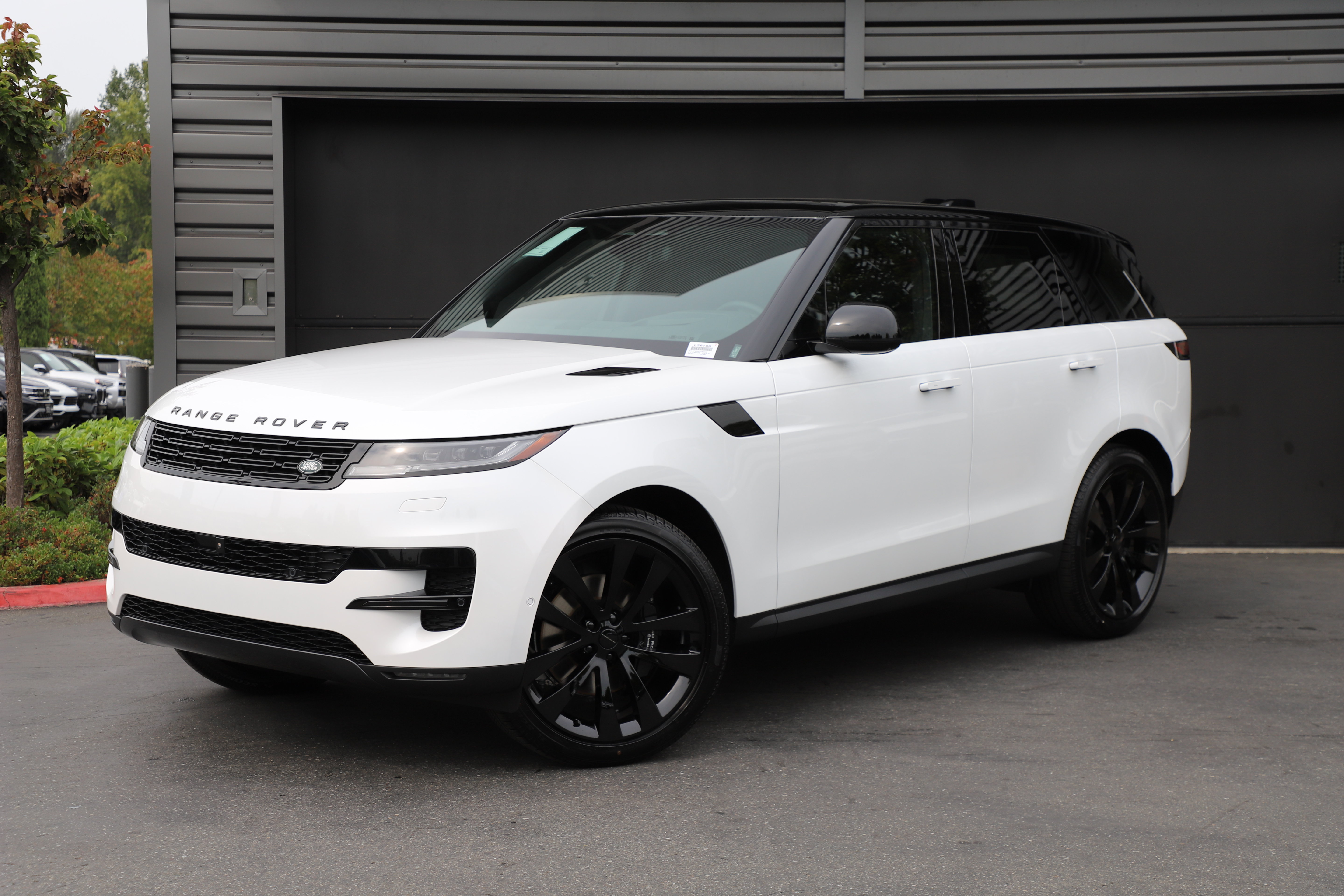 New 2026 Land Rover Range Rover Sport SE AWD/4WD image 1