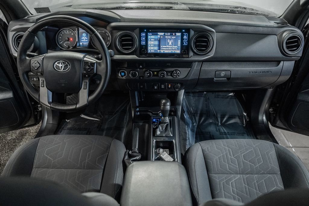 Used 2019 Toyota Tacoma TRD Sport image 22