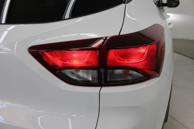 Used 2025 Chevrolet TrailBlazer LT w/ Driver Confidence Package image 42