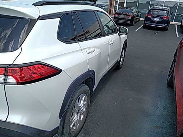 Used 2023 Toyota Corolla Cross LE w/ Black Badges Package (TMS) FWD image 9