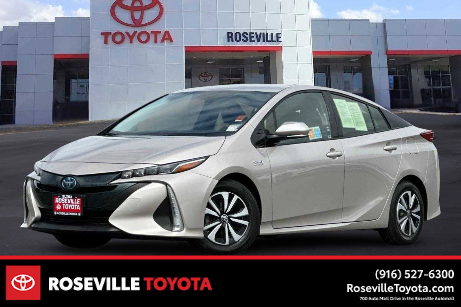 Used 2017 Toyota Prius Prime Premium image 1