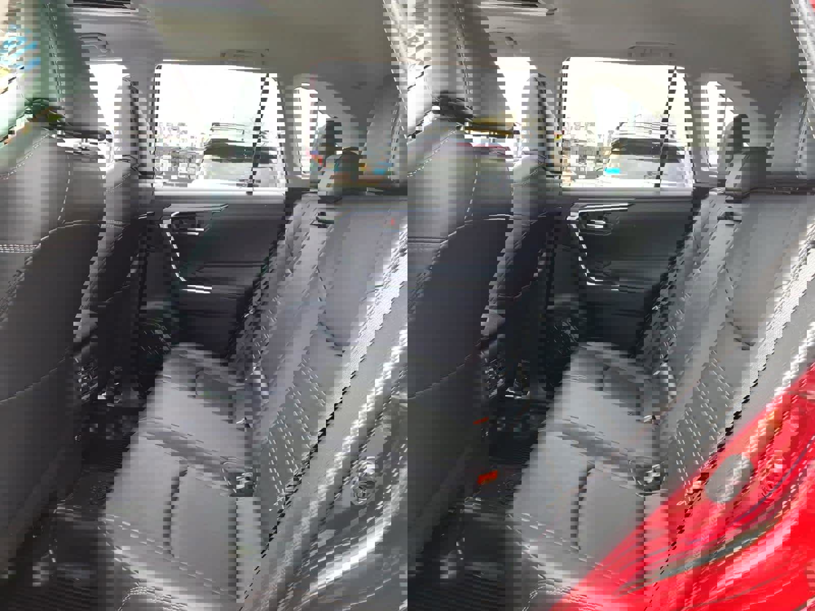 Used 2019 Toyota RAV4 XLE Premium w/ Cold Weather Package AWD/4WD image 13