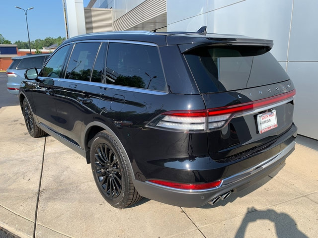 Used 2020 Lincoln Aviator Reserve w/ Elements Package Plus AWD/4WD image 3