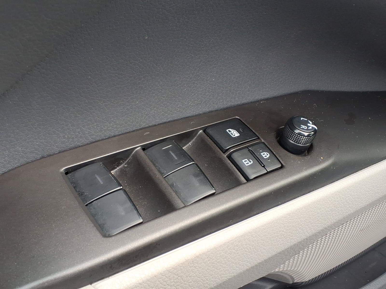 Used 2023 Toyota Camry LE FWD image 17