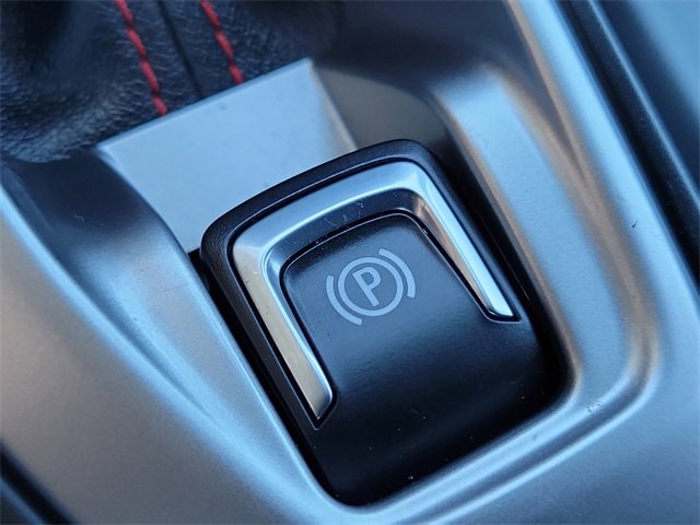 Certified 2025 Chevrolet Trax RS image 16