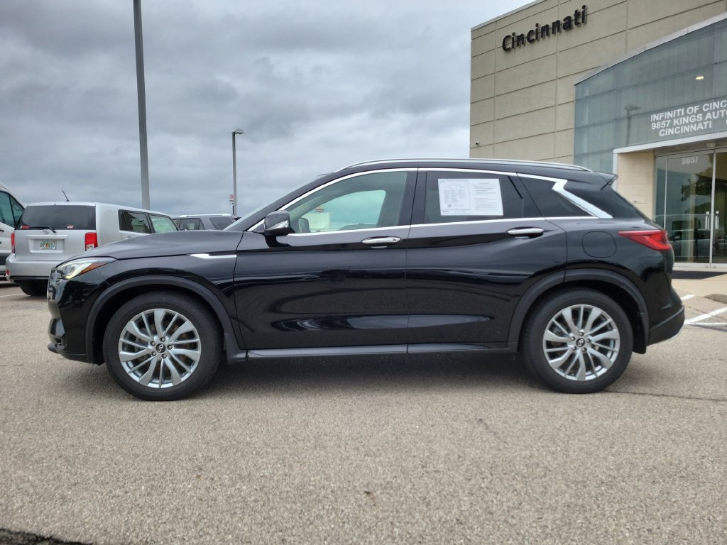 Used 2025 INFINITI QX50 Luxe AWD/4WD image 2