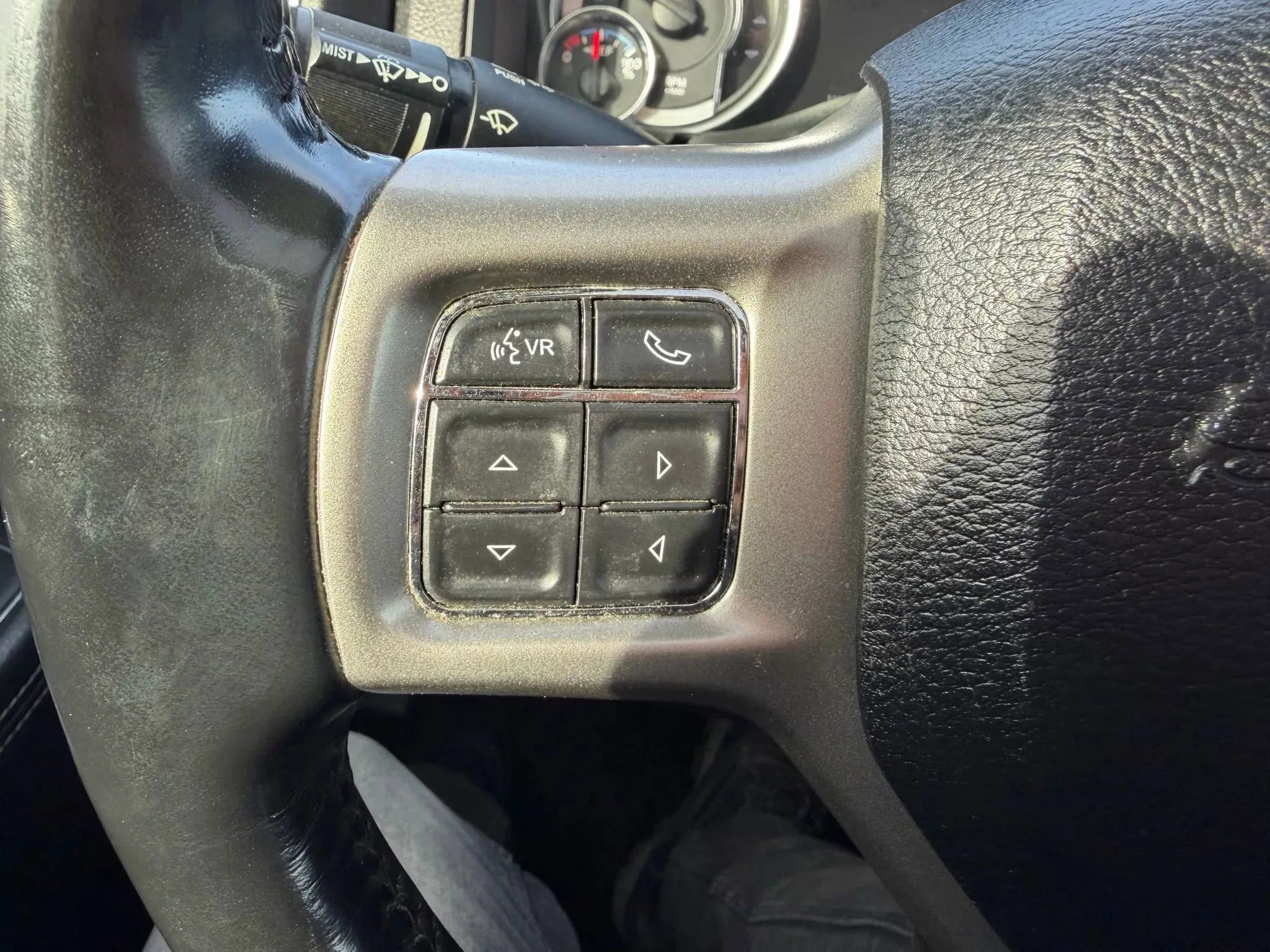 Used 2017 RAM 1500 Laramie image 20