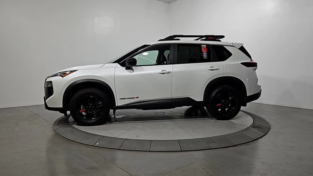 Certified 2025 Nissan Rogue SV AWD/4WD image 2