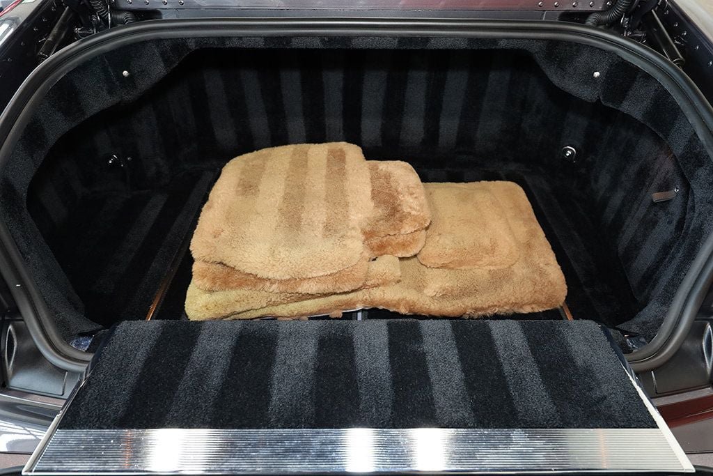 Used 2010 Rolls-Royce Phantom Coupe RWD image 38