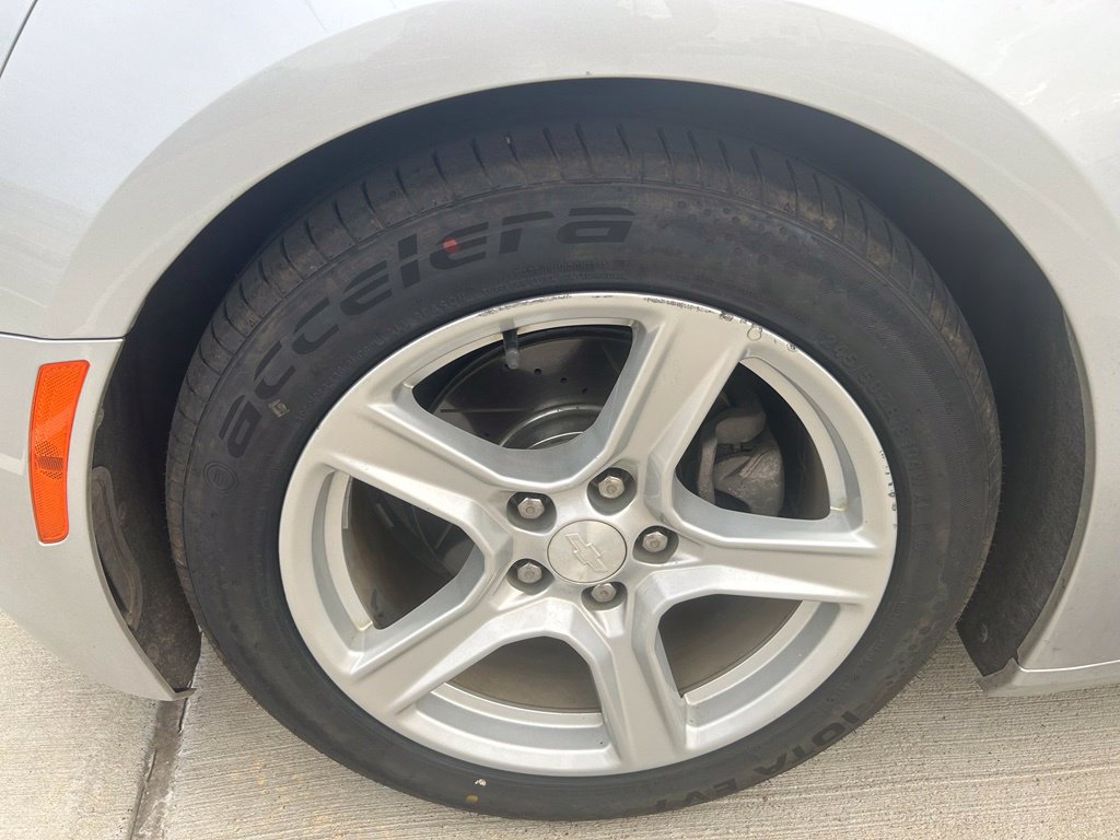 Used 2019 Chevrolet Camaro LT RWD image 12