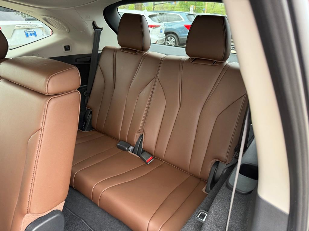 Certified 2025 Acura MDX w/ Advance Package AWD/4WD image 17