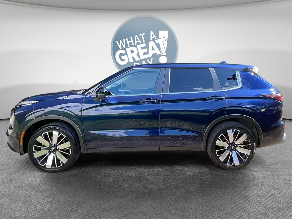 Used 2025 Mitsubishi Outlander SE AWD/4WD image 7
