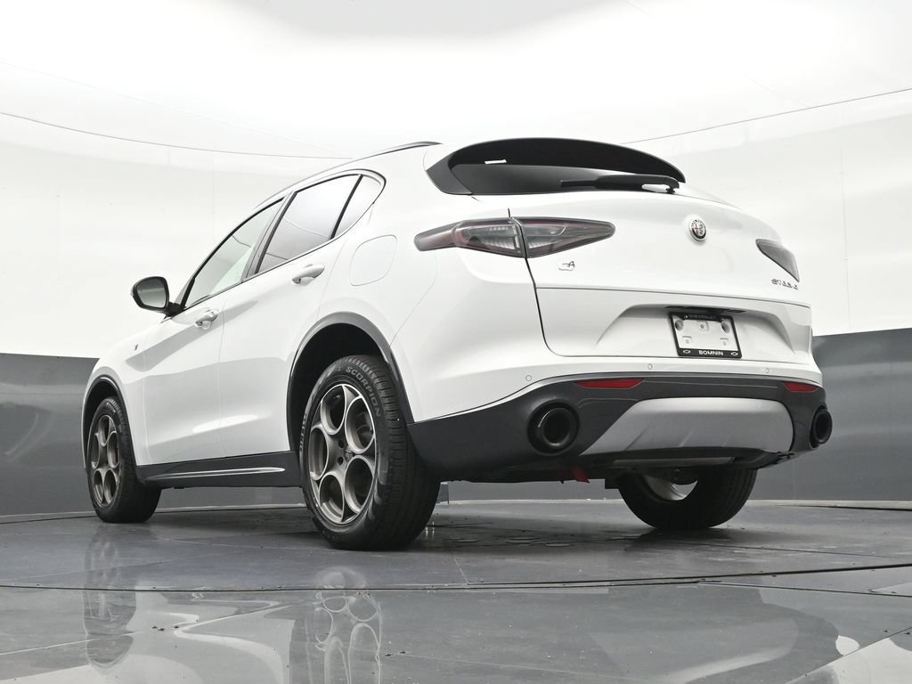 Used 2024 Alfa Romeo Stelvio Ti AWD/4WD image 25