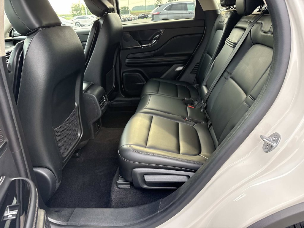 Used 2024 Lincoln Corsair AWD image 23