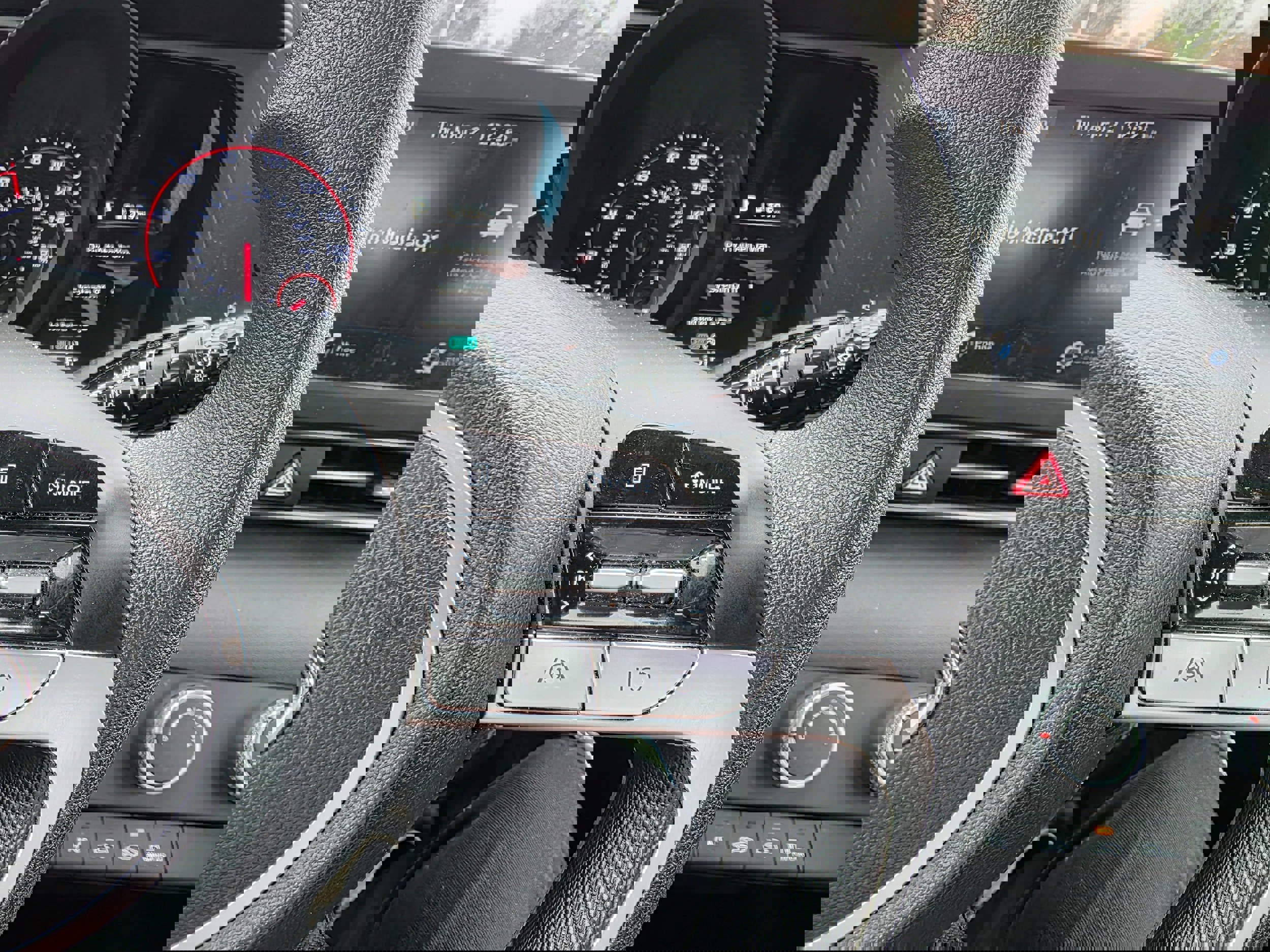 Used 2023 Hyundai Elantra SE image 14