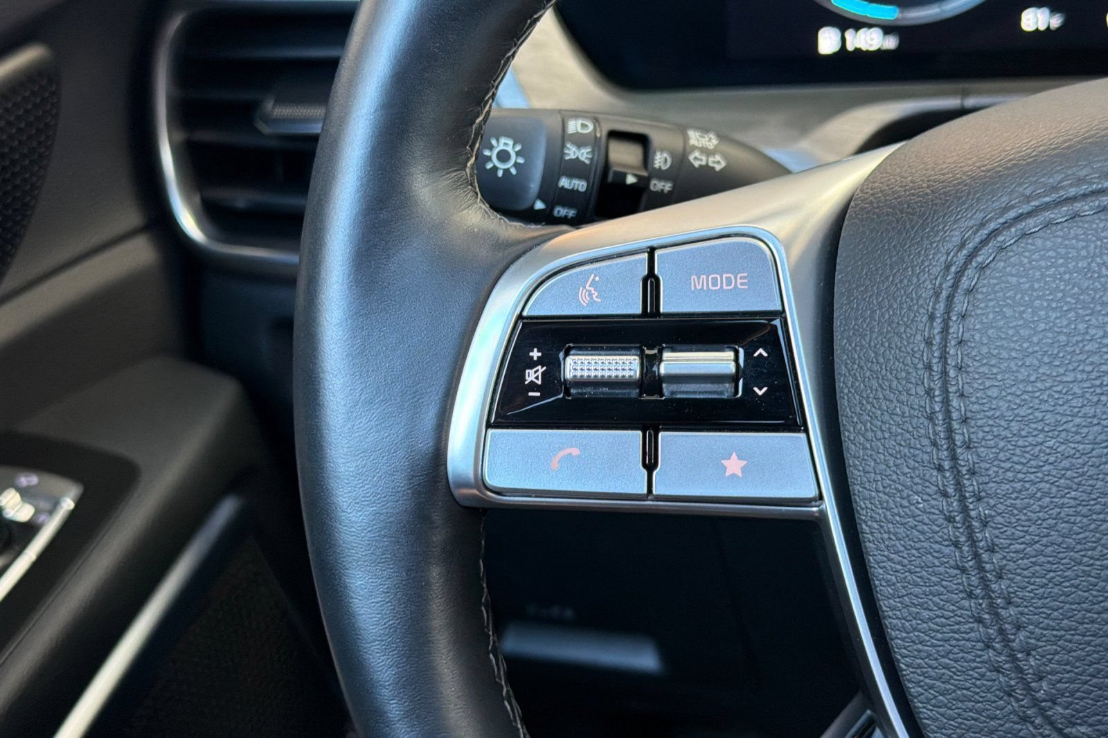 Used 2025 Kia Telluride SX X-Line AWD/4WD image 28