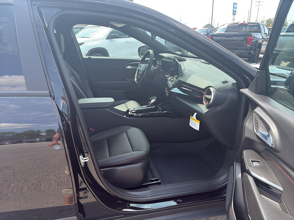 New 2026 Chevrolet Trax RS w/ Driver Confidence Package FWD image 14