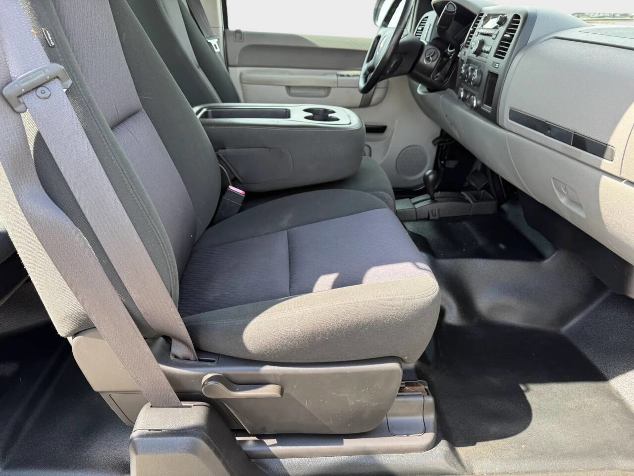 Used 2012 Chevrolet Silverado 1500 W/T image 10