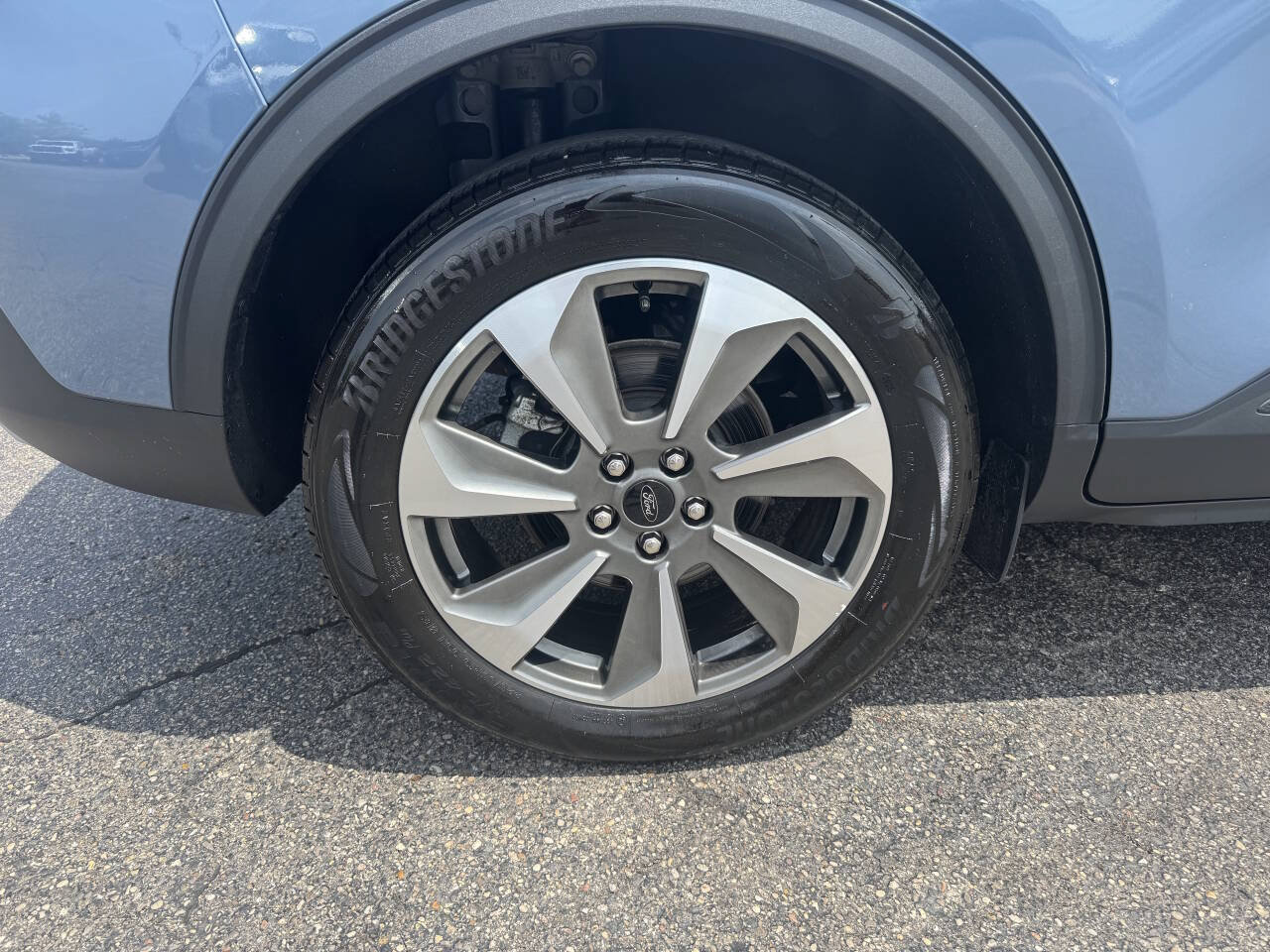 Used 2025 Ford Escape Platinum AWD/4WD image 21