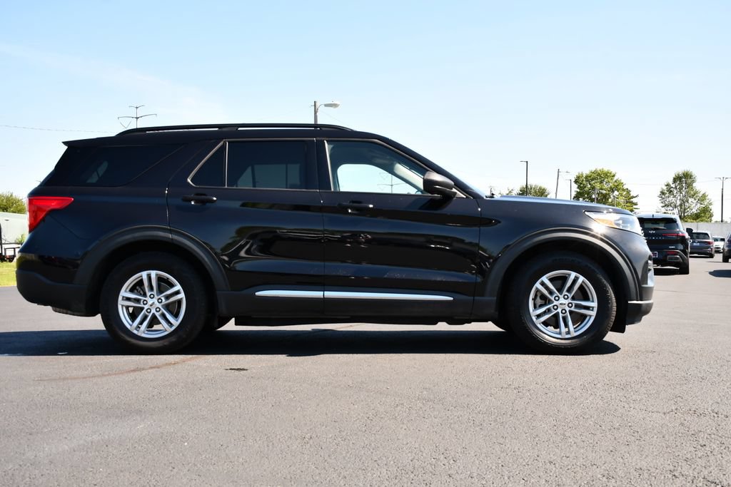 Used 2022 Ford Explorer XLT w/ Equipment Group 202A RWD image 8
