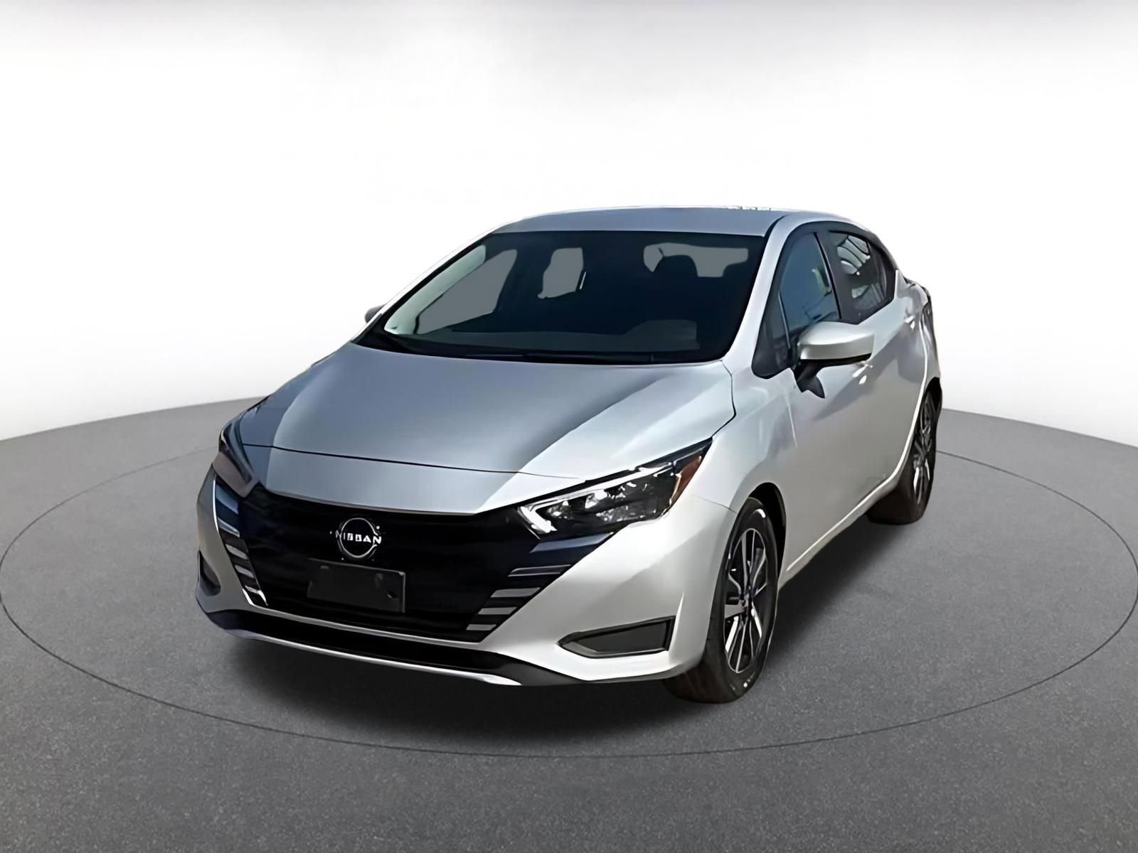 Used 2025 Nissan Versa SV FWD image 7