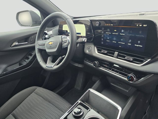 Used 2026 Chevrolet Equinox LT FWD image 12