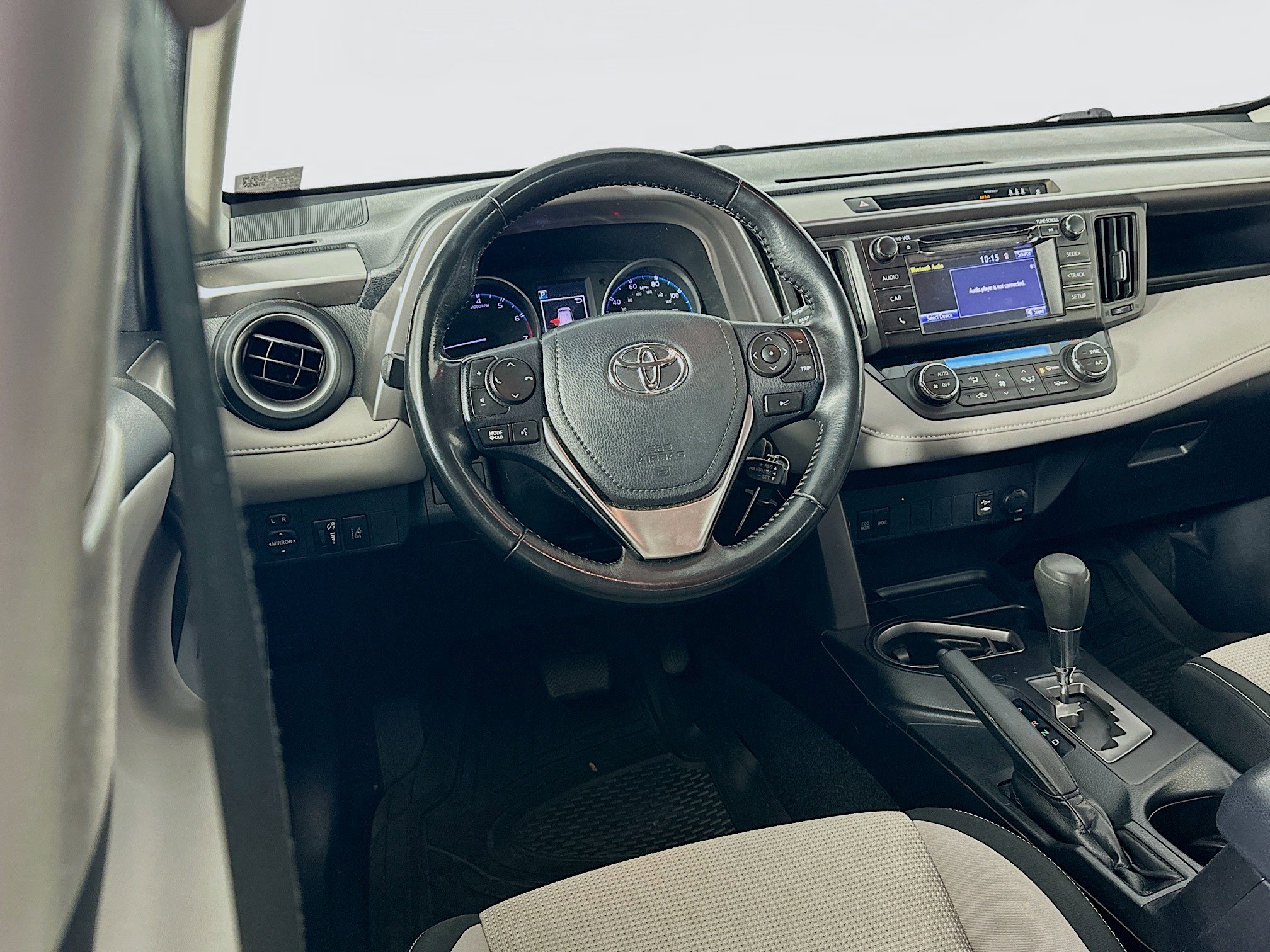 Used 2018 Toyota RAV4 XLE w/ All Weather Liner Package AWD/4WD image 18