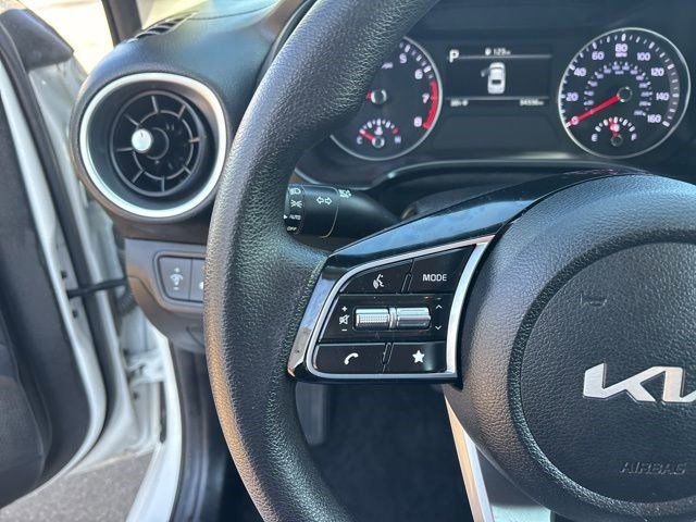 Used 2023 Kia Forte LXS w/ LXS Technology Package image 17