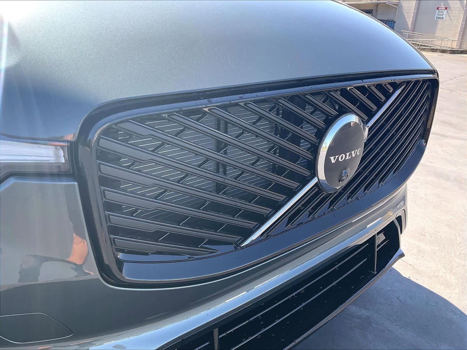 New 2026 Volvo XC60 T8 Plus w/ Climate Package AWD/4WD image 33
