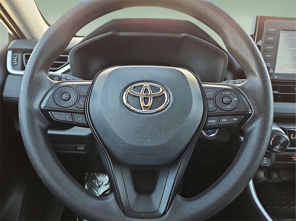 Used 2022 Toyota RAV4 XLE image 19