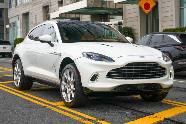 Used 2021 Aston Martin DBX image 12